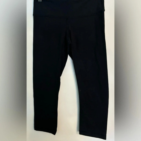 lululemon Womens sz 6 Black Capri legging Front waistband interior pocket Cotton - Picture 2 of 4